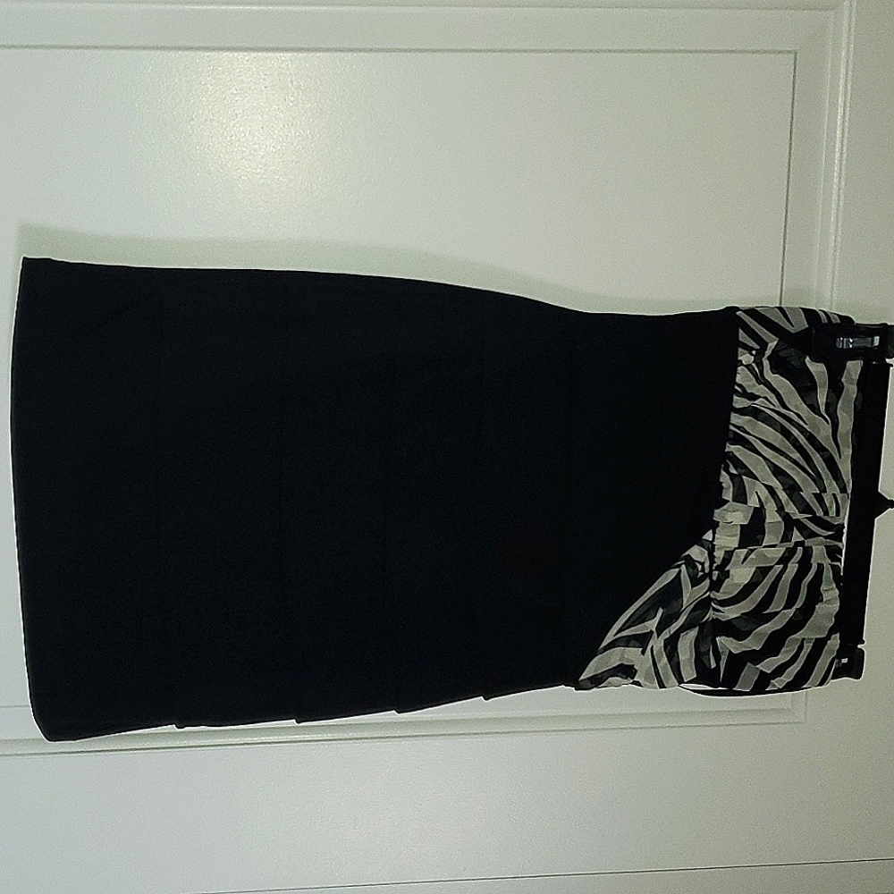 Black and white strapless dress